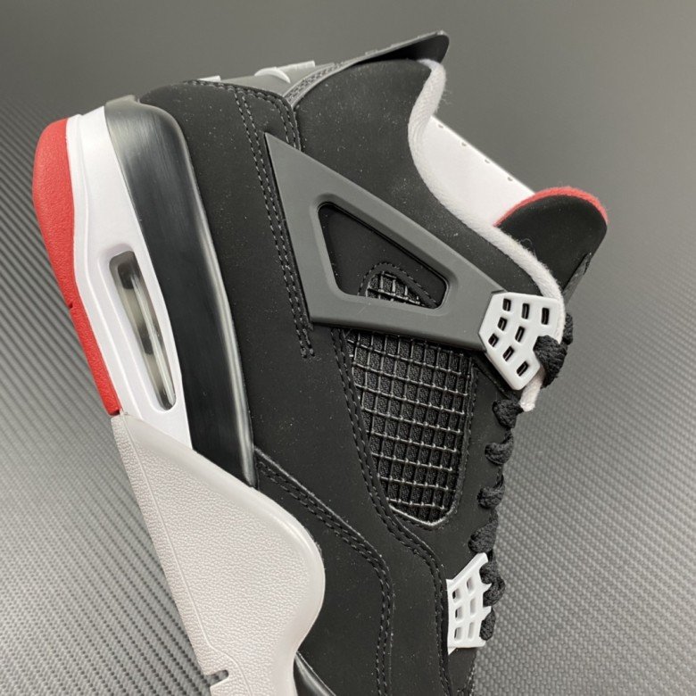 Air Jordan 4 OG Bred 2019