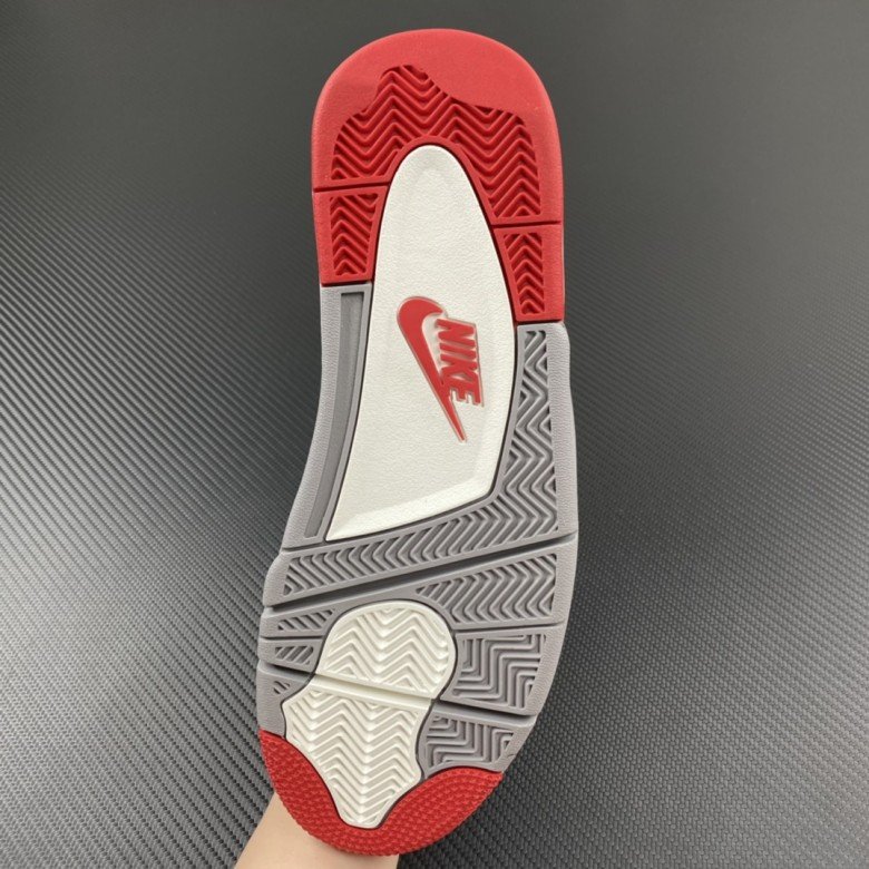 Air Jordan 4 OG Bred 2019