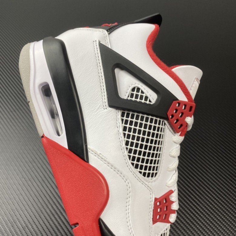 Air Jordan 4 Retro OG GS Fire Red 2020