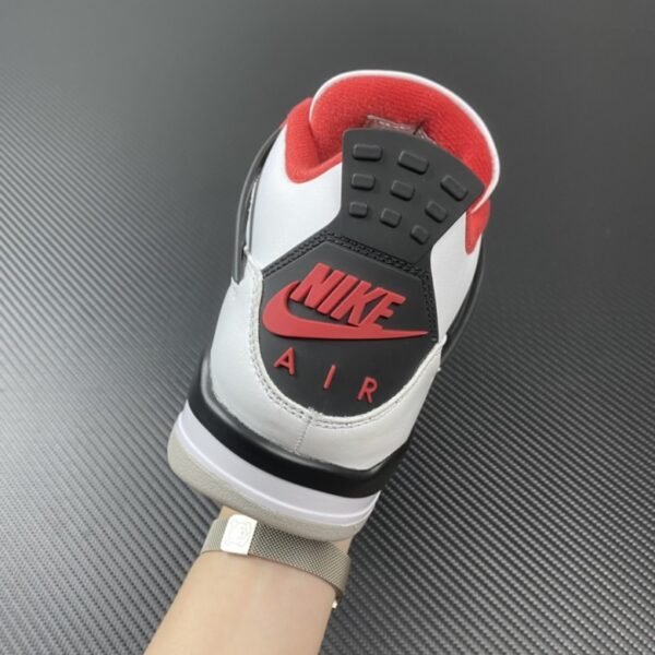 Air Jordan 4 Retro OG GS Fire Red 2020