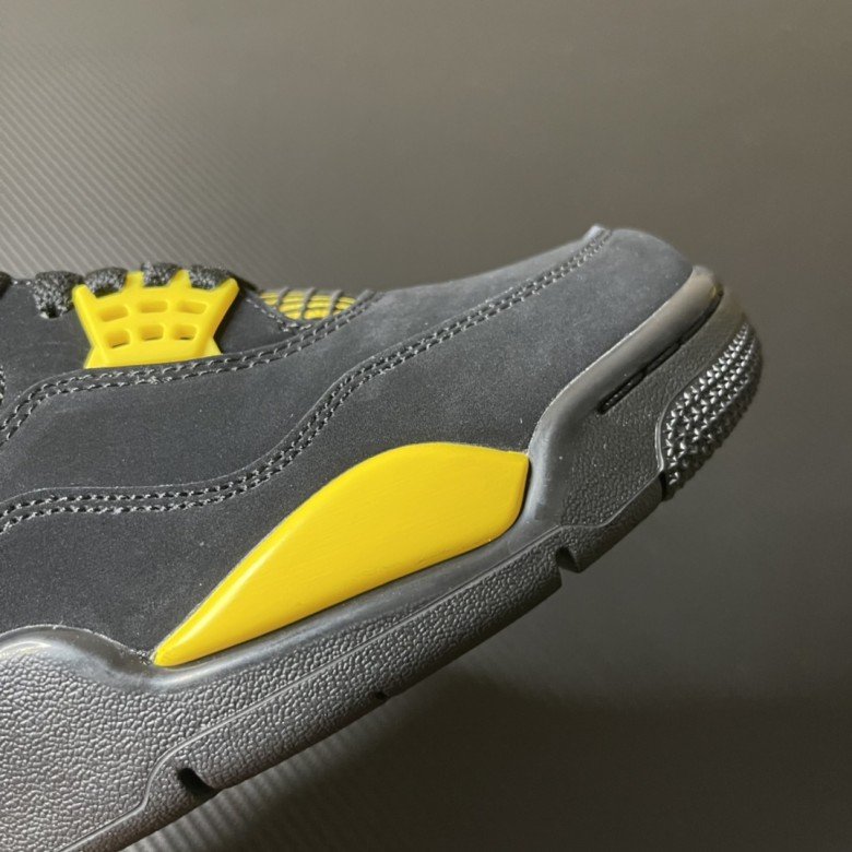 Air Jordan 4 Retro GS Thunder 2023