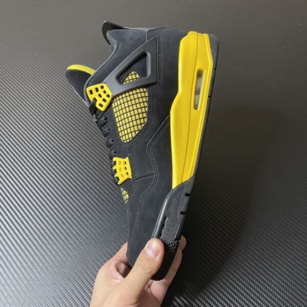 Air Jordan 4 Retro GS Thunder 2023