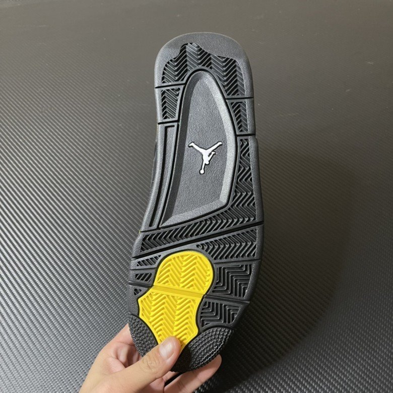 Air Jordan 4 Retro GS Thunder 2023
