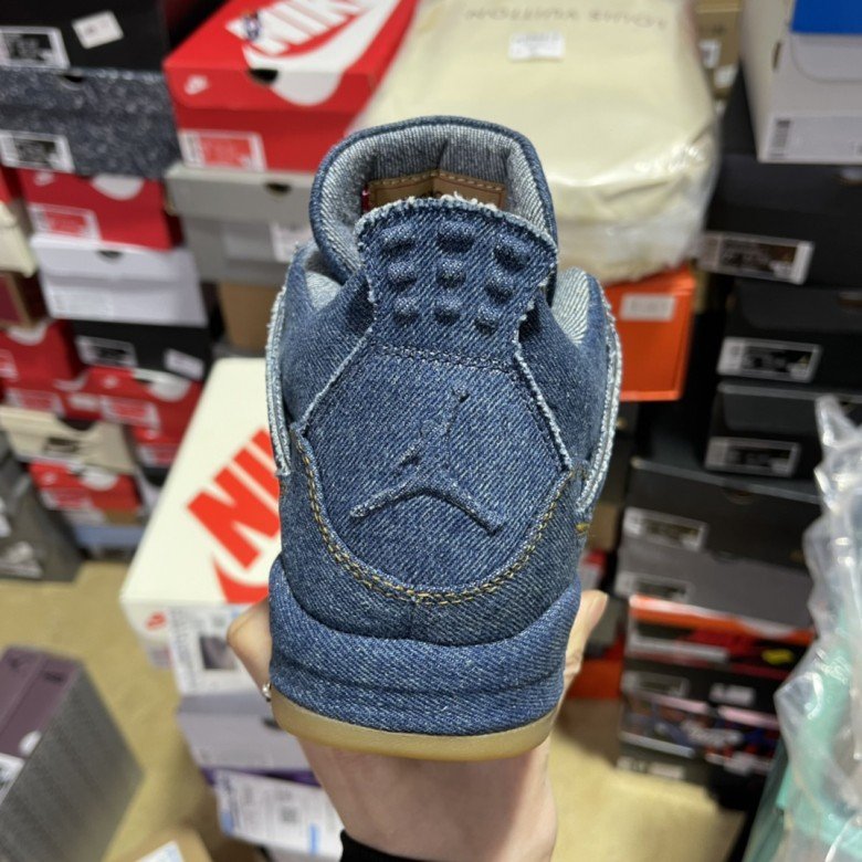 Air Jordan 4 Retro Levi's Denim (Levi's Tag)