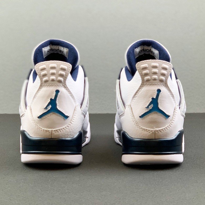 AIR JORDAN 4 RETRO LS 'LEGEND BLUE'
