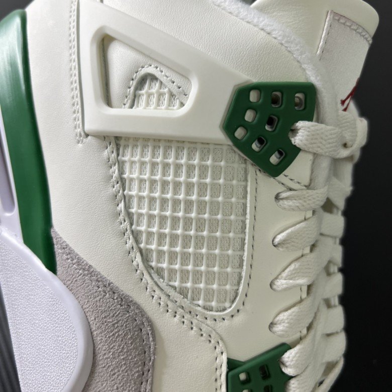 Air Jordan 4 Retro Pine Green 2023