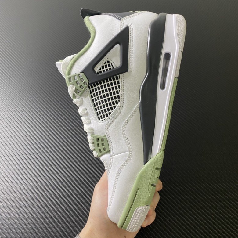 AIR JORDAN 4 RETRO SEAFOAM (W)