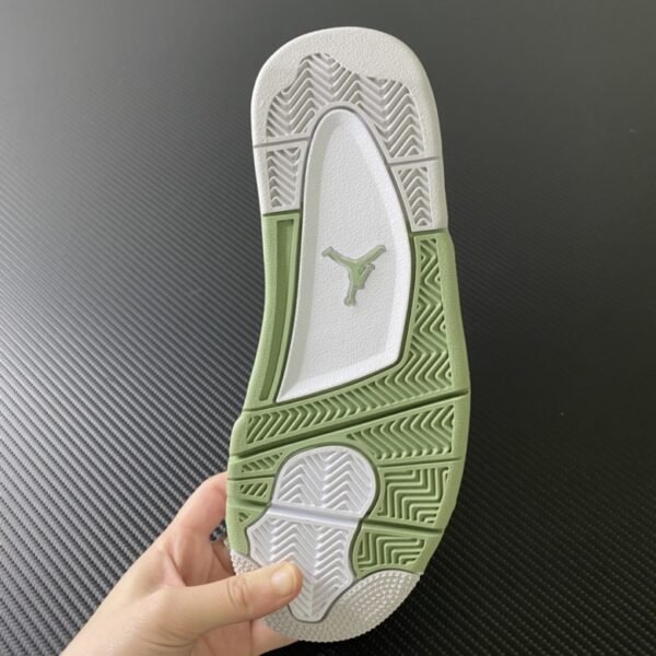 AIR JORDAN 4 RETRO SEAFOAM (W)