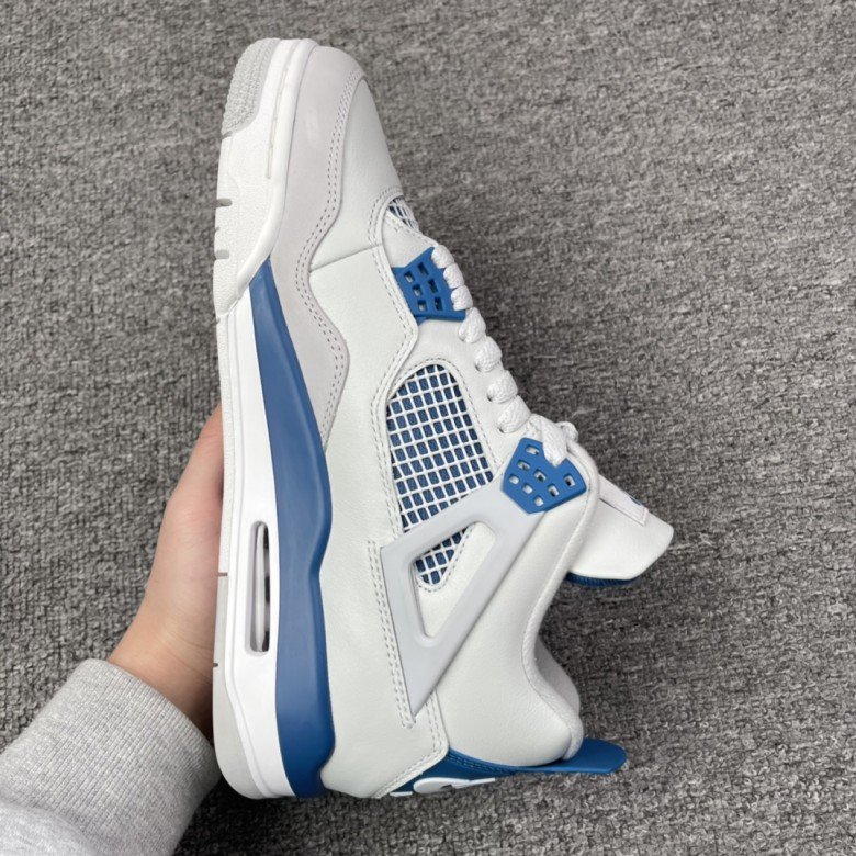 Air Jordan 4 “Military Blue 2024
