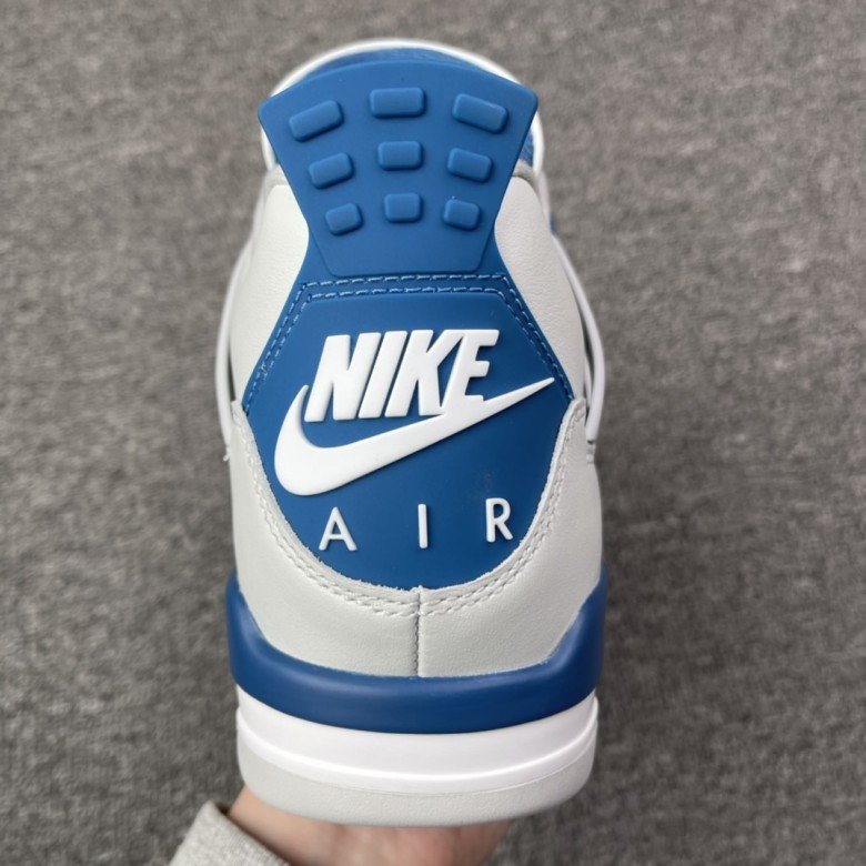 Air Jordan 4 “Military Blue 2024