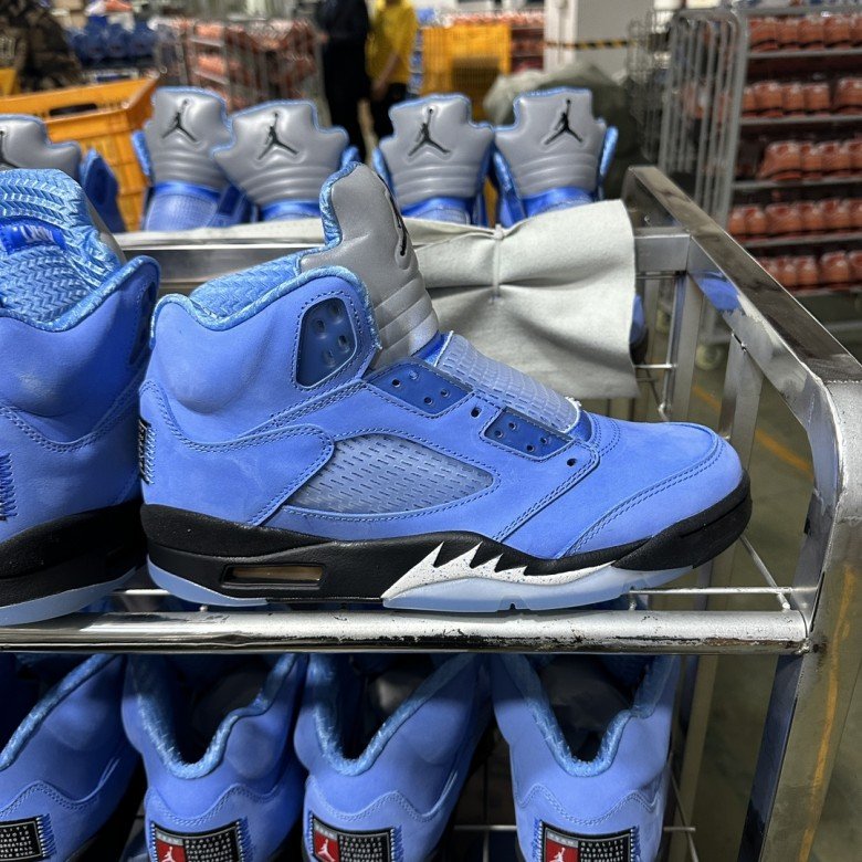 Air Jordan 5 “University Blue” 2023