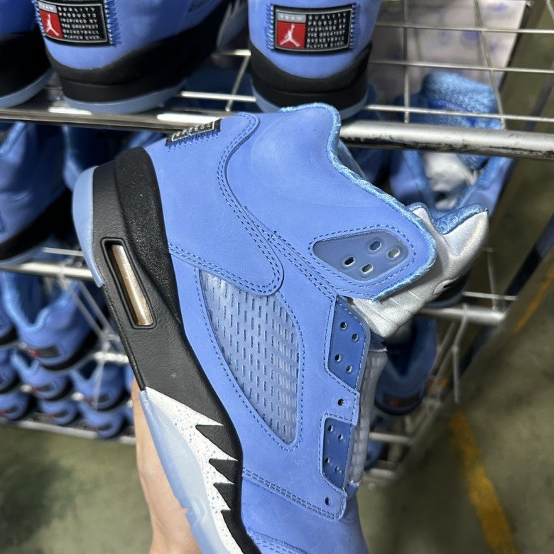 Air Jordan 5 “University Blue” 2023