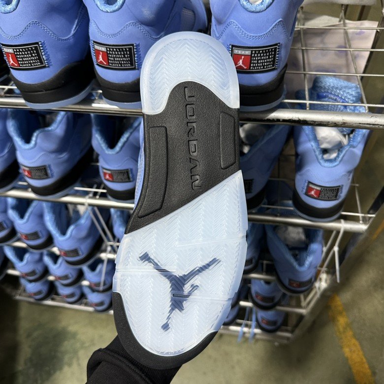 Air Jordan 5 “University Blue” 2023