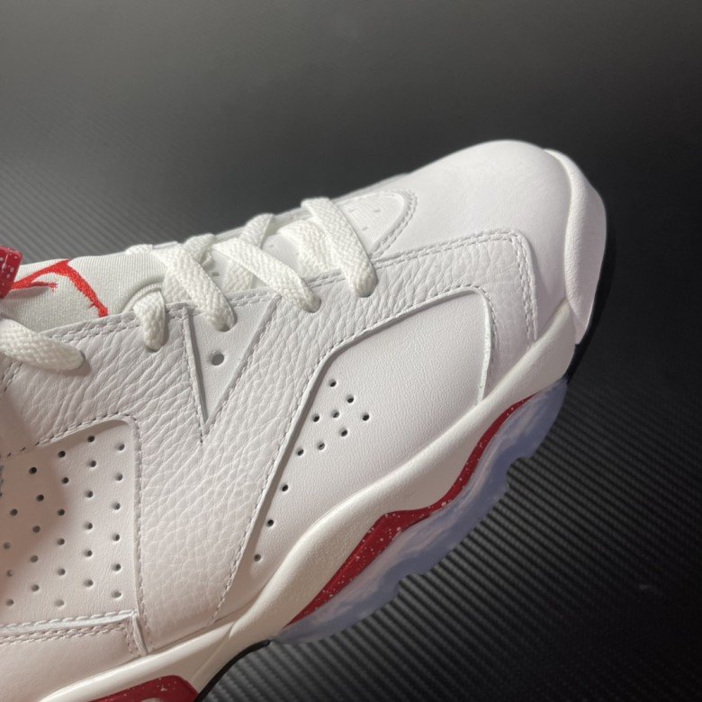 Air Jordan 6 Red Oreo