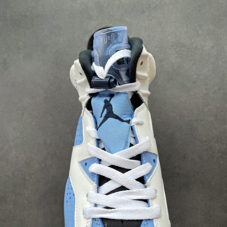 Air Jordan 6 UNC White