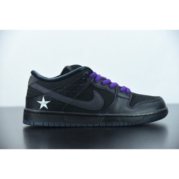 Familia X Nike SB Dunk Low First Avenue