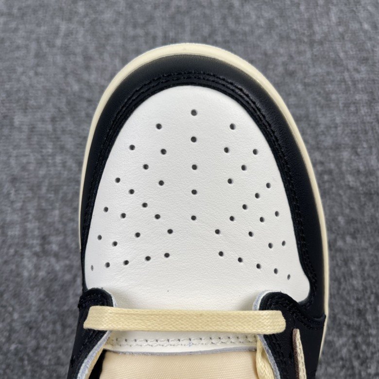 Fragment x Travis Scott x Air Jordan 1 Low