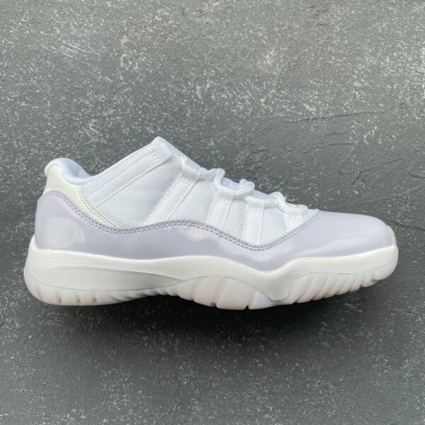 Jordan 11 Retro Low Pure Violet