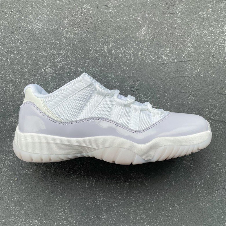 Jordan 11 Retro Low Pure Violet