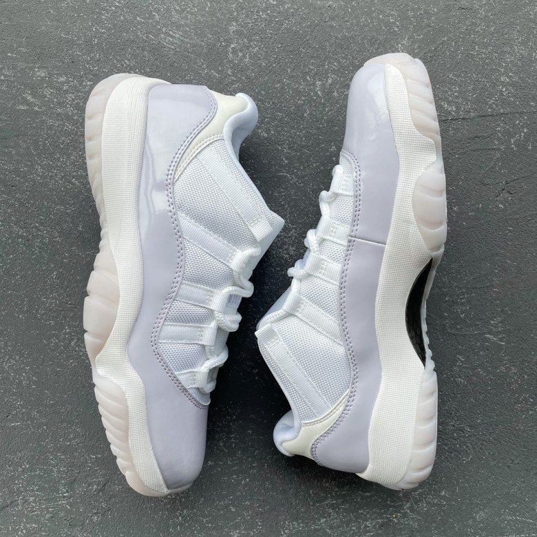 Jordan 11 Retro Low Pure Violet