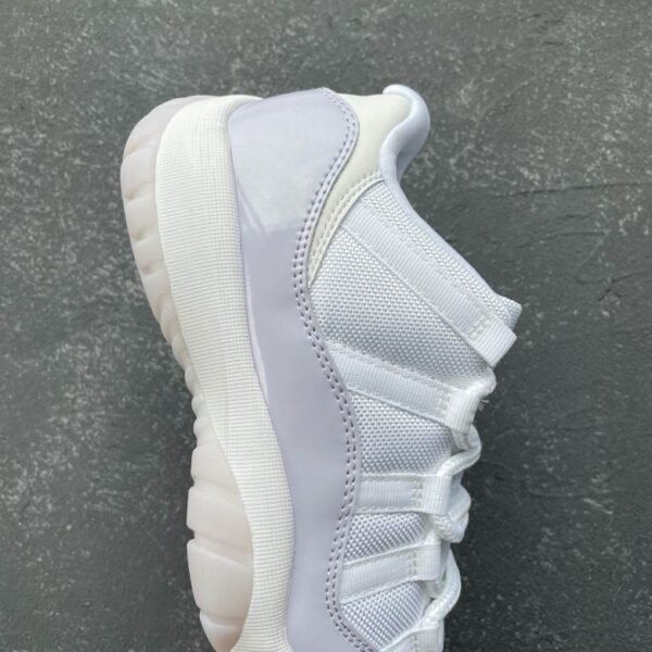 Jordan 11 Retro Low Pure Violet