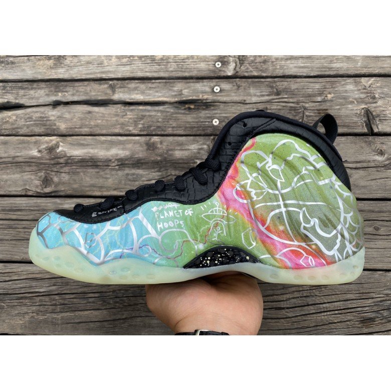 Nike Air Foamposite One Beijing Planet Hoops 2020