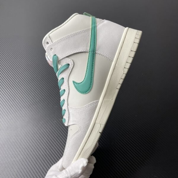Nike Dunk High First Use Sail