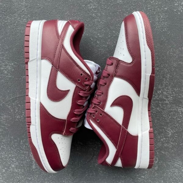 Nike Dunk Low Bordeaux