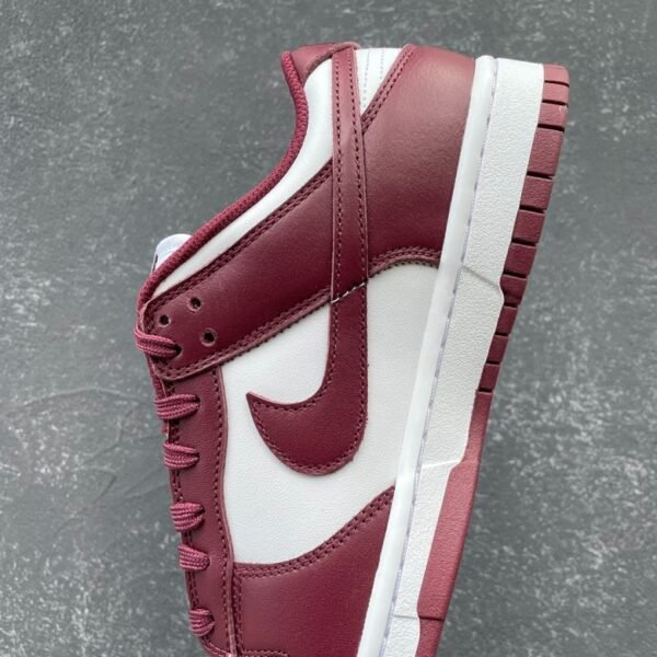 Nike Dunk Low Bordeaux