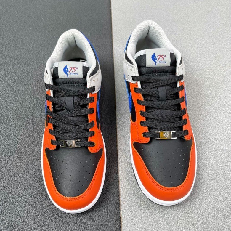 Nike Dunk Low EMB NBA 75th Anniversary Knicks