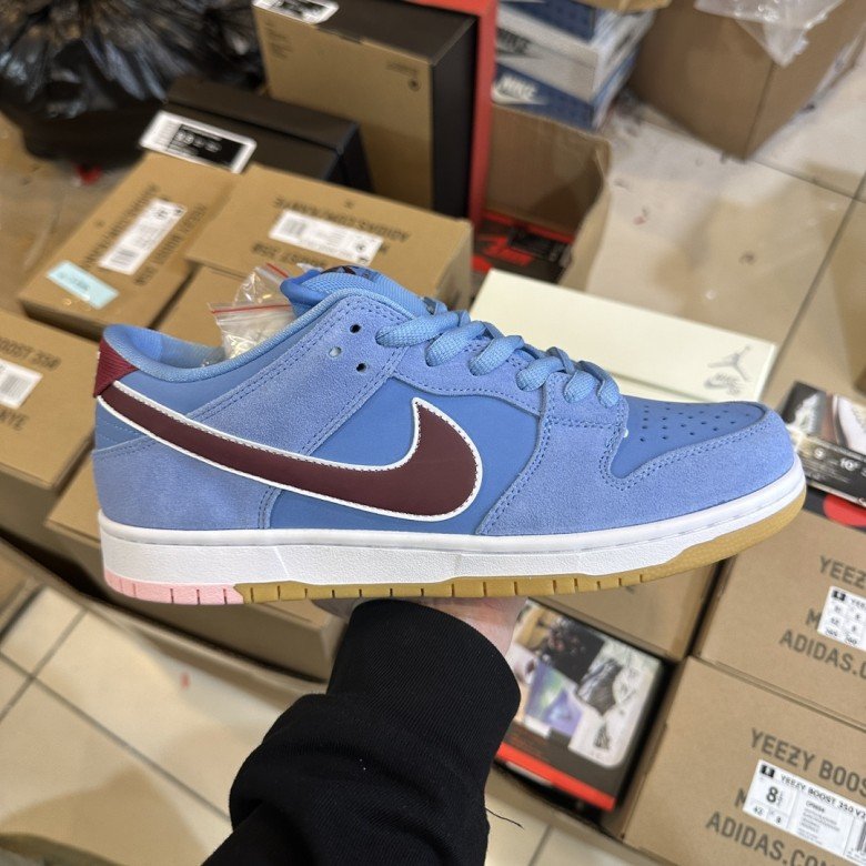 Nike Dunk Low Premium SB Philadelphia Phillies