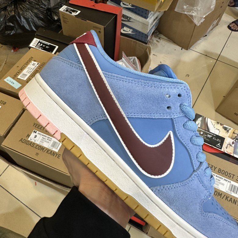 Nike Dunk Low Premium SB Philadelphia Phillies