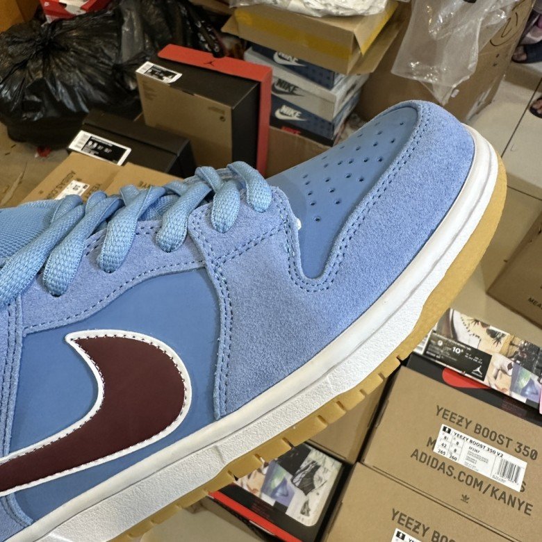 Nike Dunk Low Premium SB Philadelphia Phillies