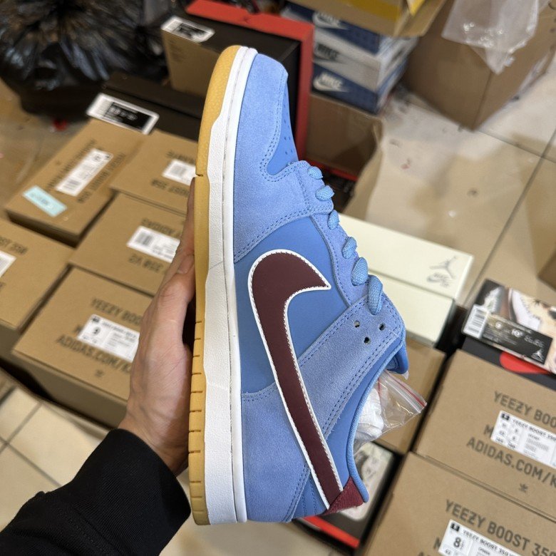 Nike Dunk Low Premium SB Philadelphia Phillies