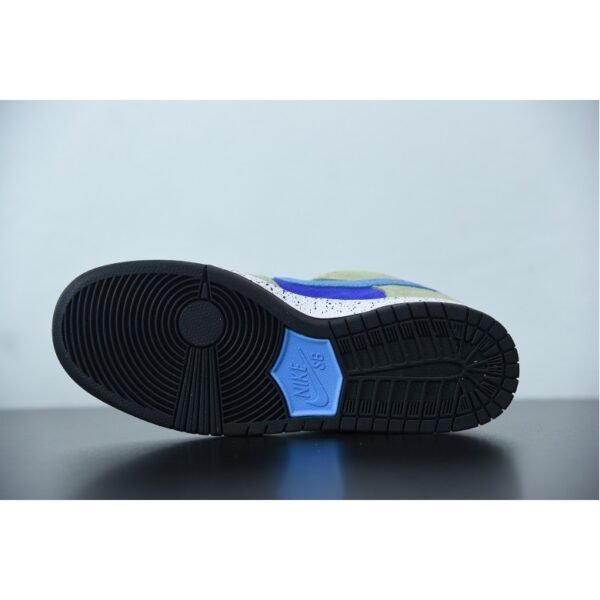 Nike Dunk Low SB ACG Celadon