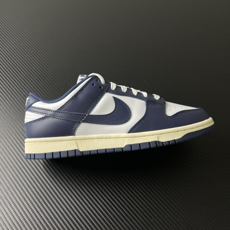 Nike Dunk Low Vintage Navy (W)