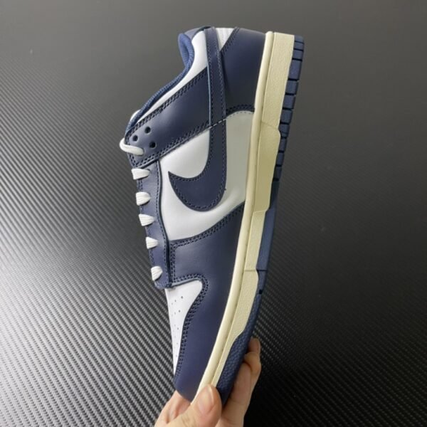 Nike Dunk Low Vintage Navy (W)