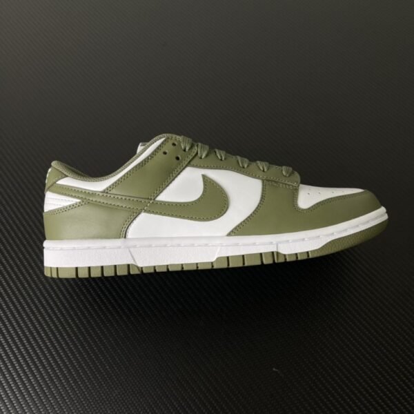 Nike Dunk Medium Olive W
