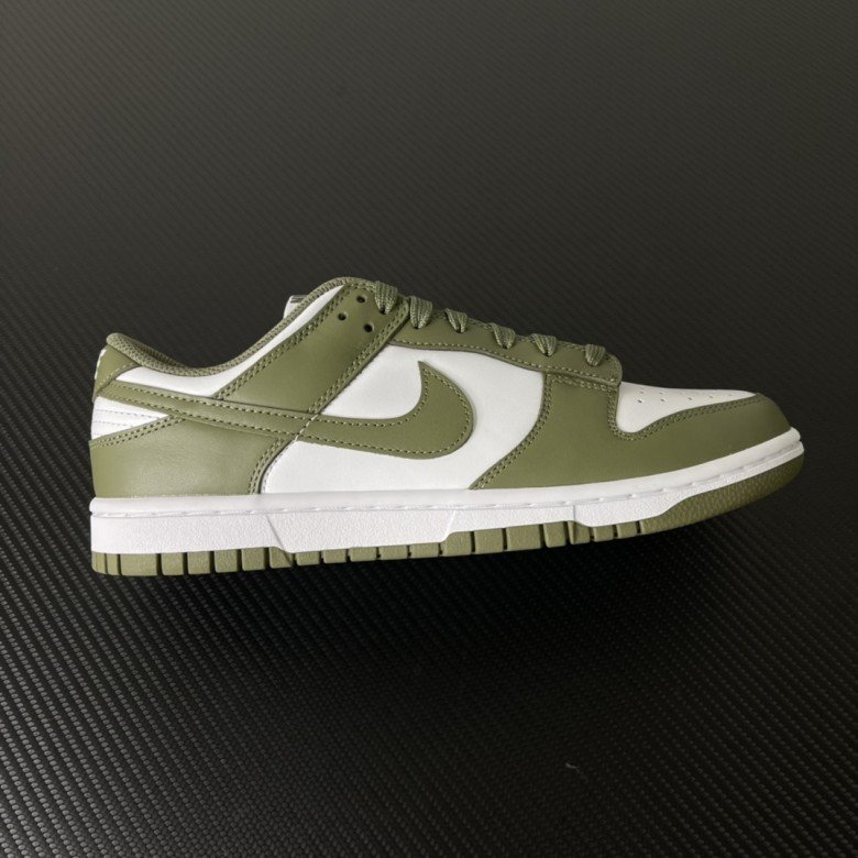 Nike Dunk Medium Olive W