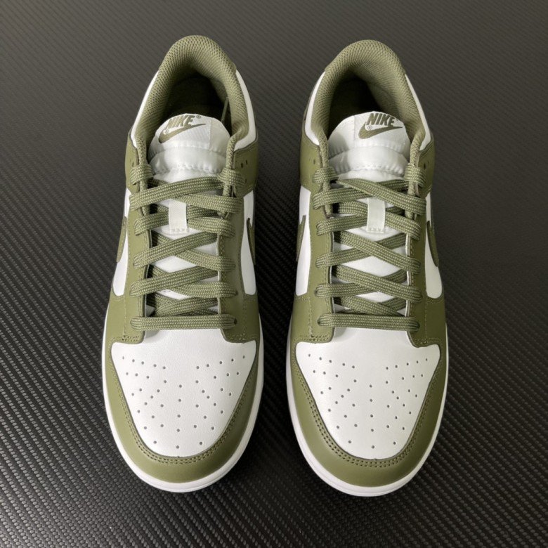 Nike Dunk Medium Olive W