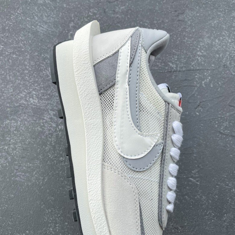 Nike LD Waffle Sacai Summit White