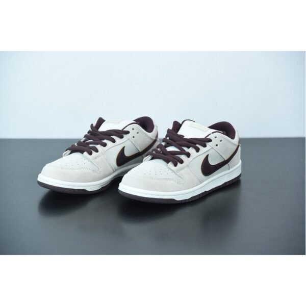 Nike SB Dunk Low Desert Sand Mahogany