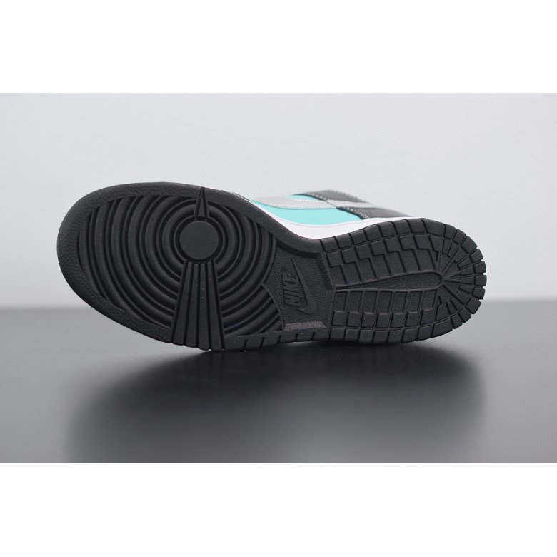 Nike SB Dunk Low Diamond Supply Co. Tiffany