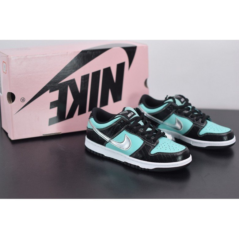 Nike SB Dunk Low Diamond Supply Co. Tiffany