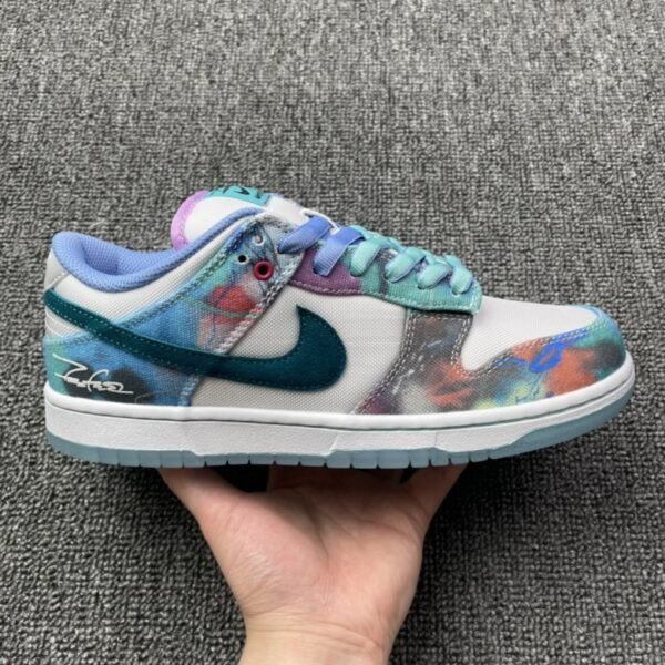 Nike SB Dunk Low Futura Laboratories Bleached Aqua