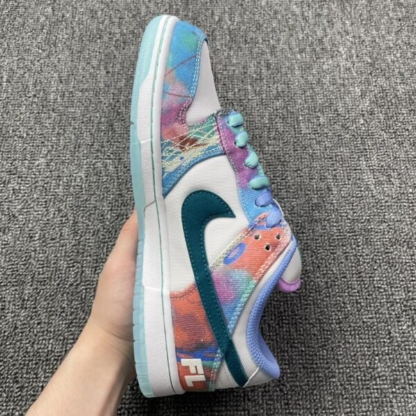Nike SB Dunk Low Futura Laboratories Bleached Aqua