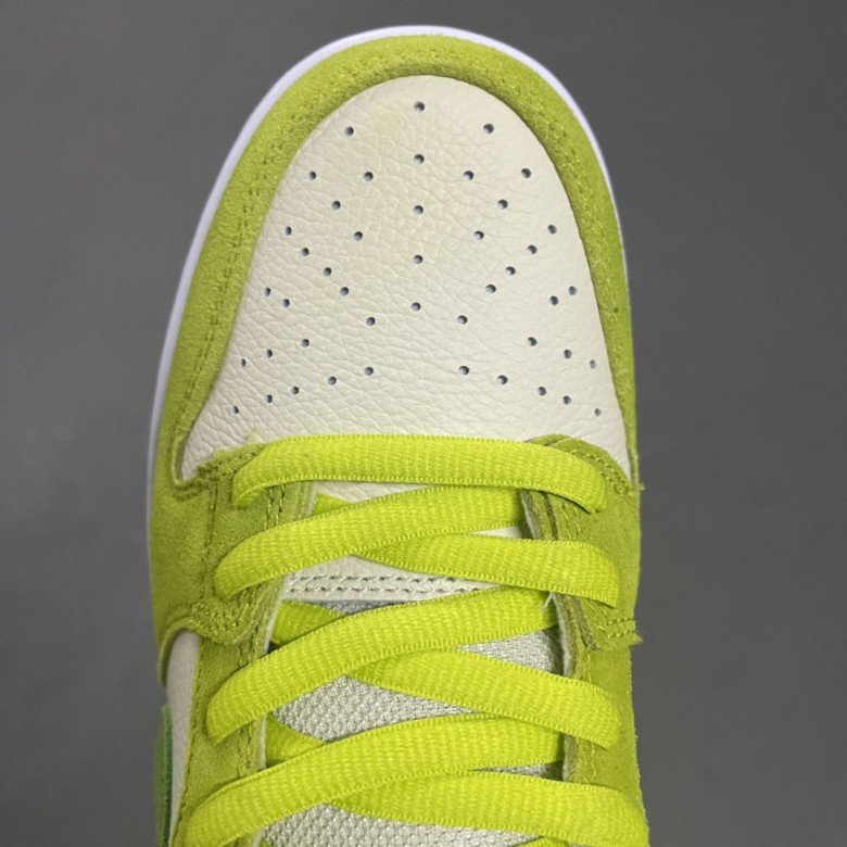 Nike SB Dunk Low Green Apple 2022