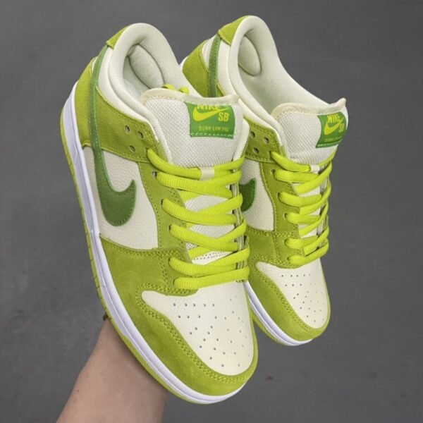 Nike SB Dunk Low Green Apple 2022