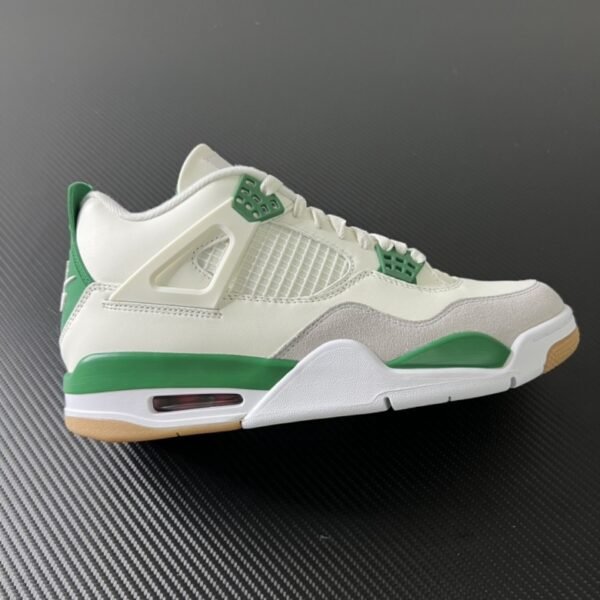 Nike SB x Air Jordan 4 “Pine Green” 2023