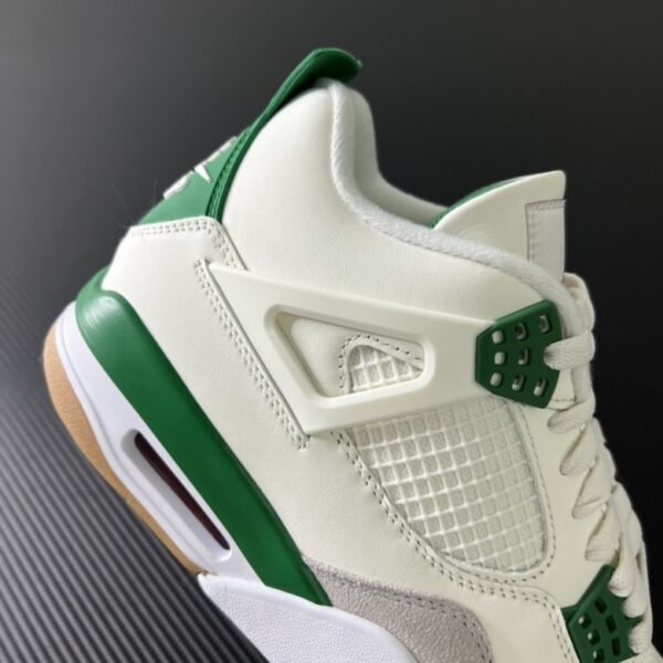 Nike SB x Air Jordan 4 “Pine Green” 2023